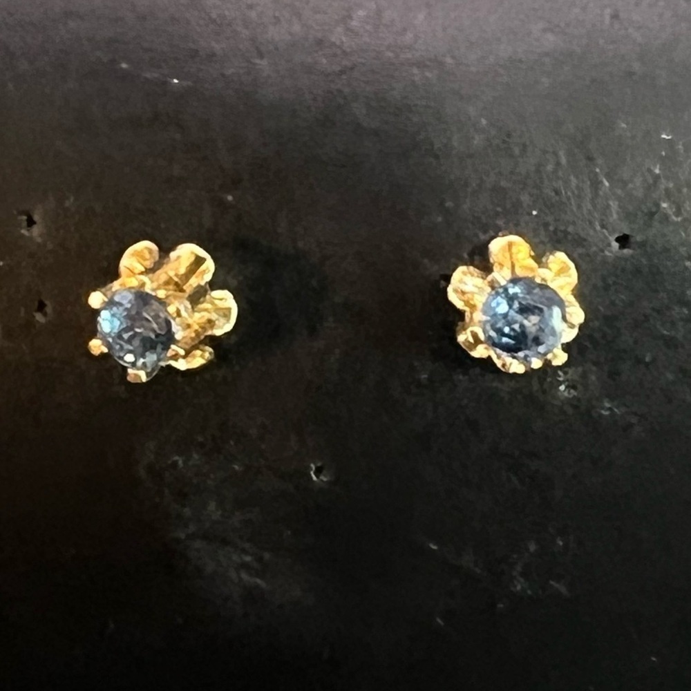 14K YELLOW GOLD SAPPHIRE BUTTERCUP DAINTY SETTING STUDS 🦋 - Picture 5 of 17